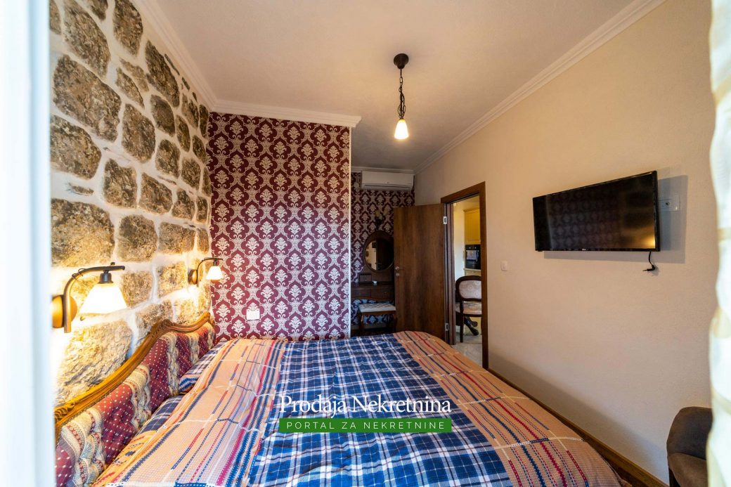 Apartment for sale in Perast