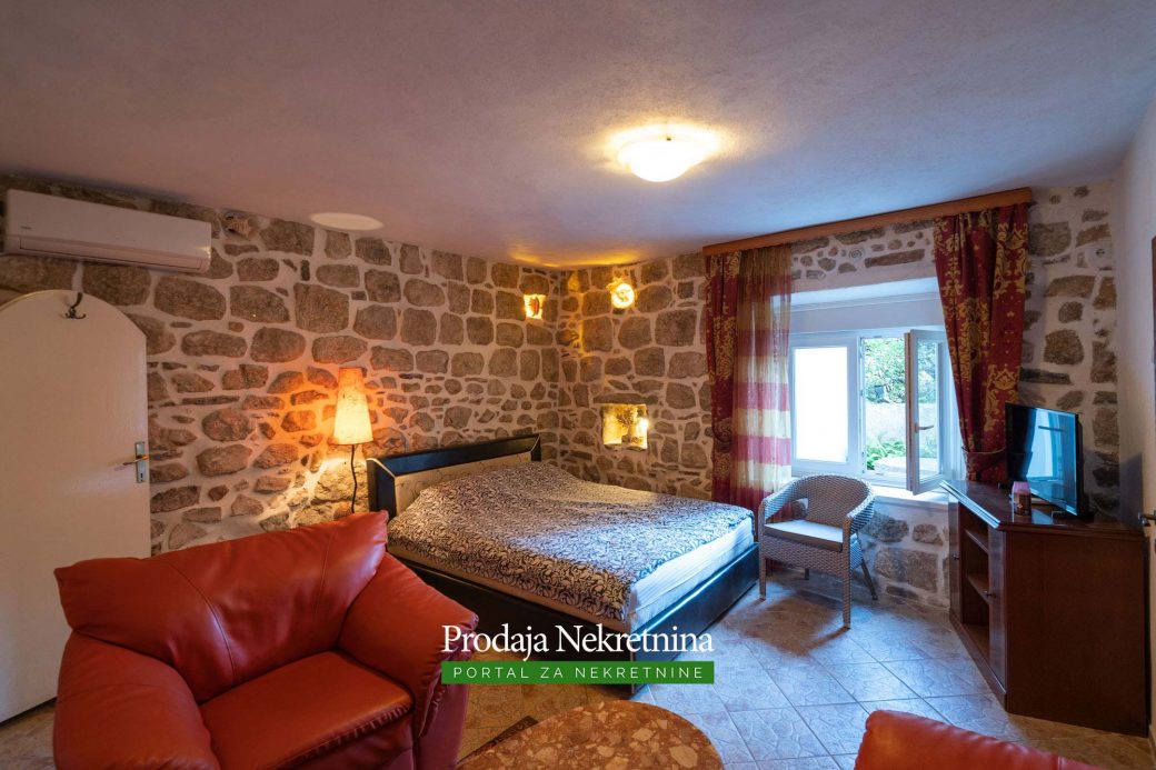 Apartment for sale in Perast
