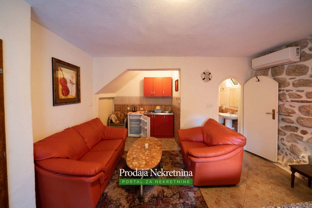 Apartment for sale in Perast