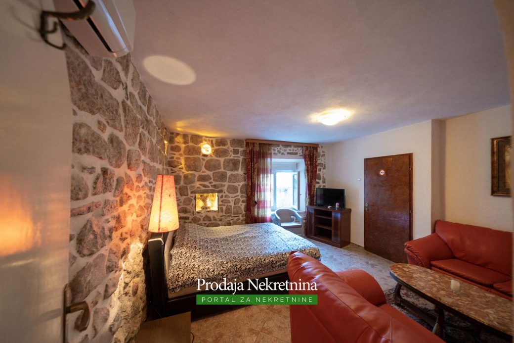 Apartment for sale in Perast