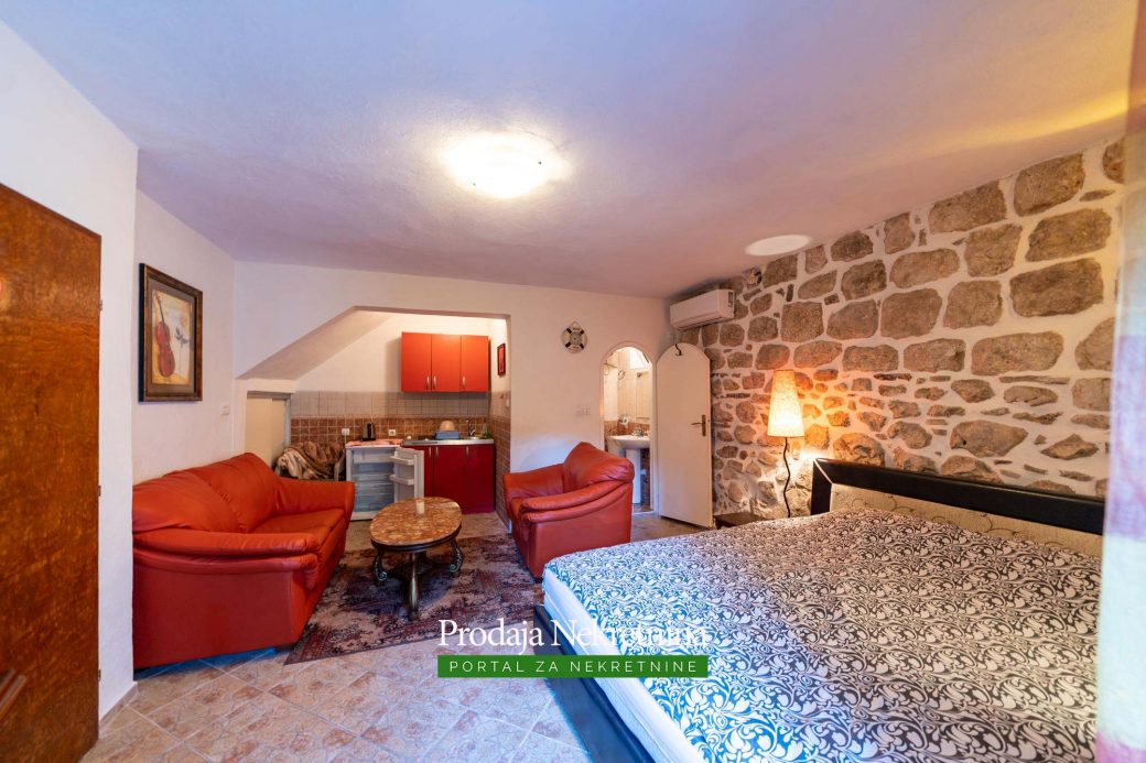 Apartment for sale in Perast