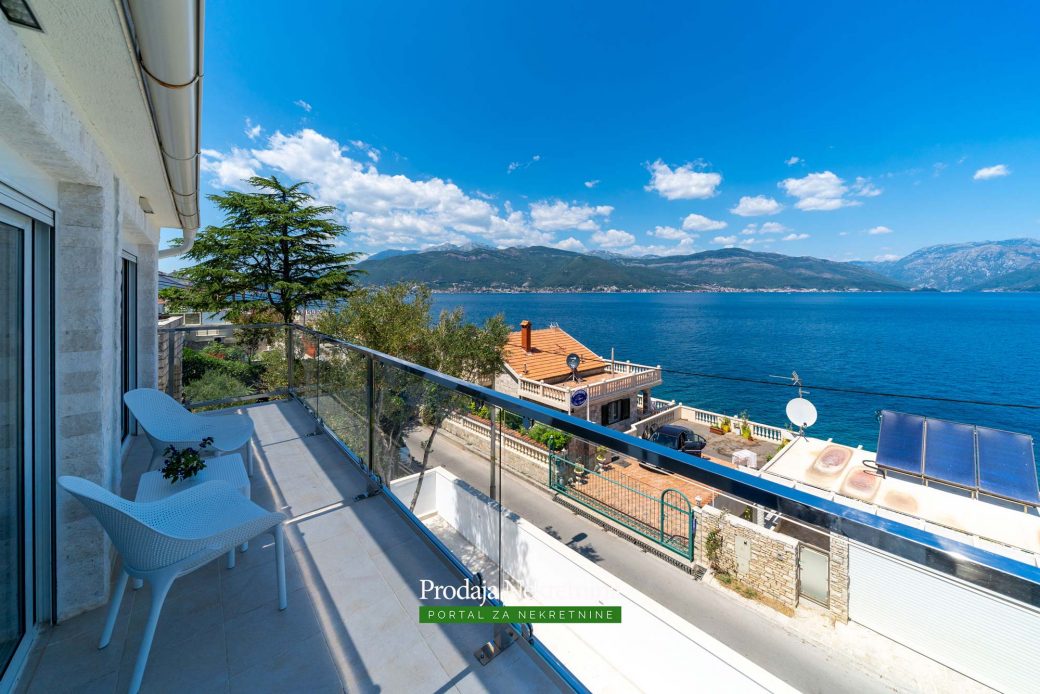 Villa for sale in Tivat