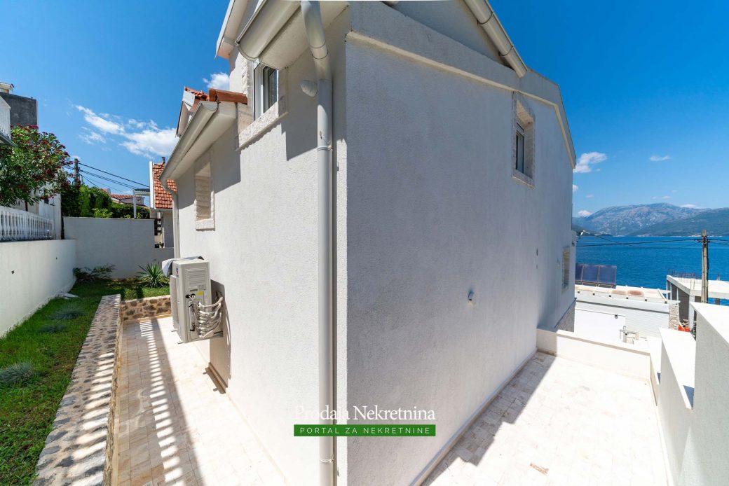 Villa for sale in Tivat