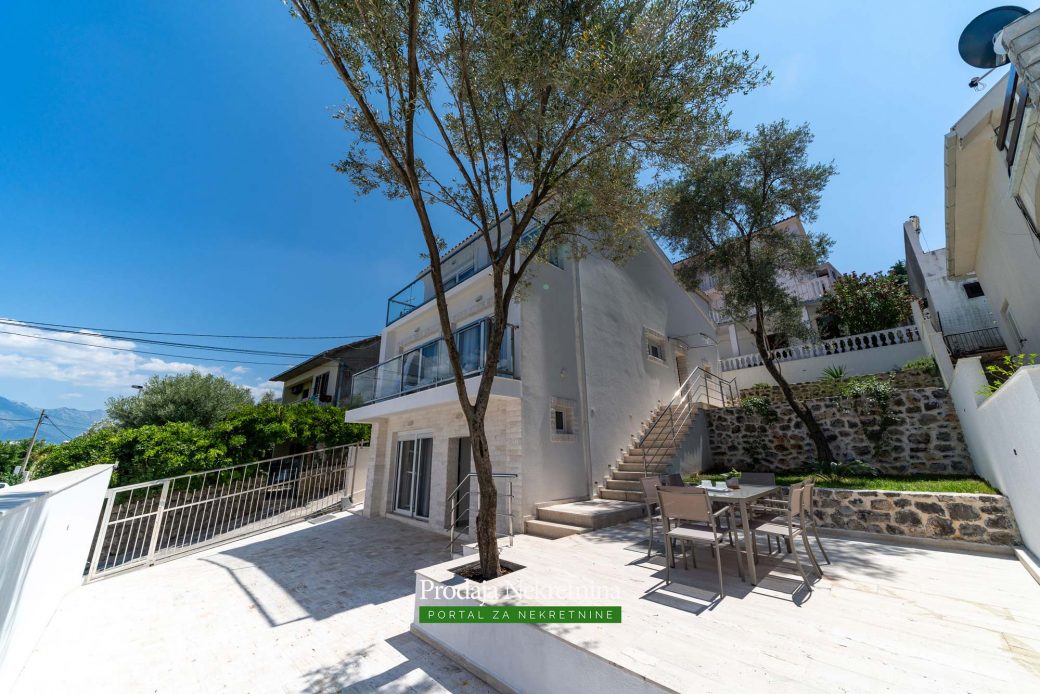 Villa for sale in Tivat