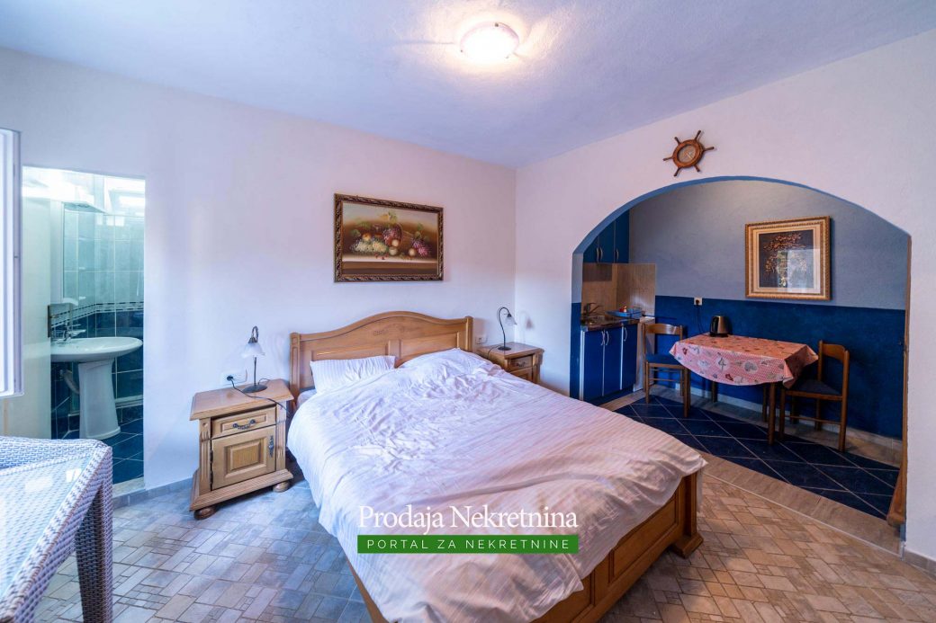 Apartment for sale in Perast