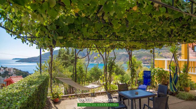 House for sale in Herceg Novi