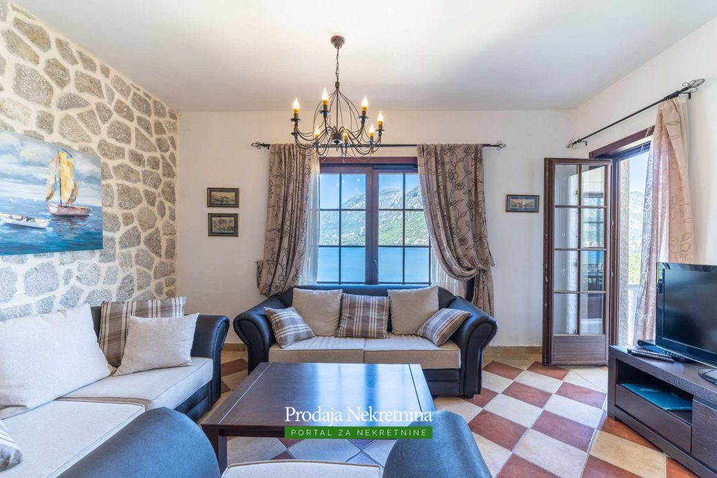 Luxury house for sale in Bay of Kotor