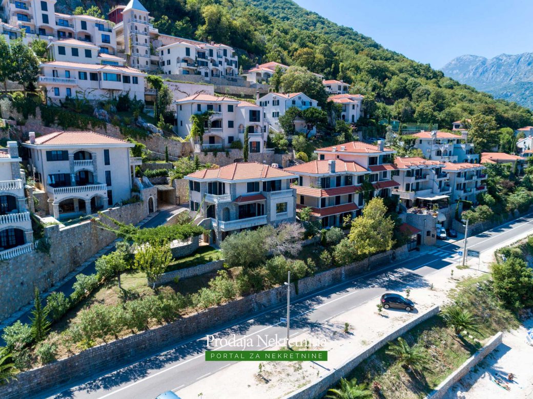 Luxury house for sale in Bay of Kotor