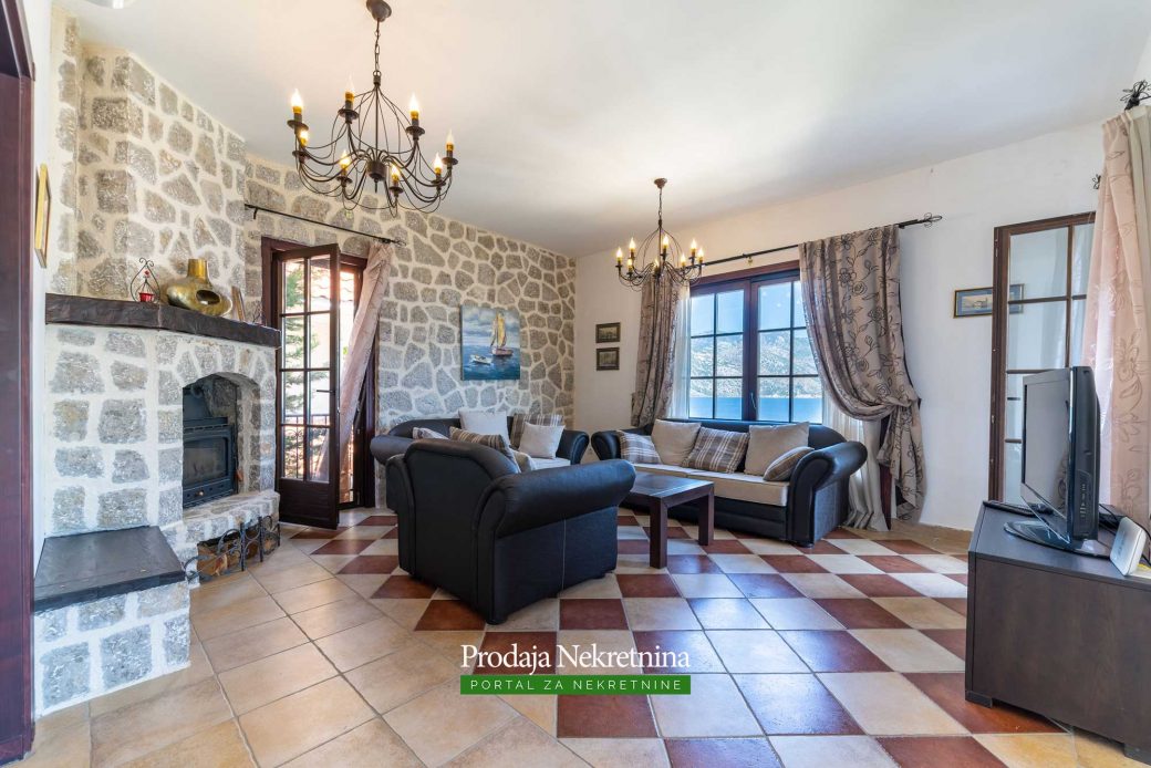 Luxury house for sale in Bay of Kotor