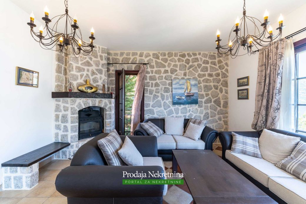 Luxury house for sale in Bay of Kotor