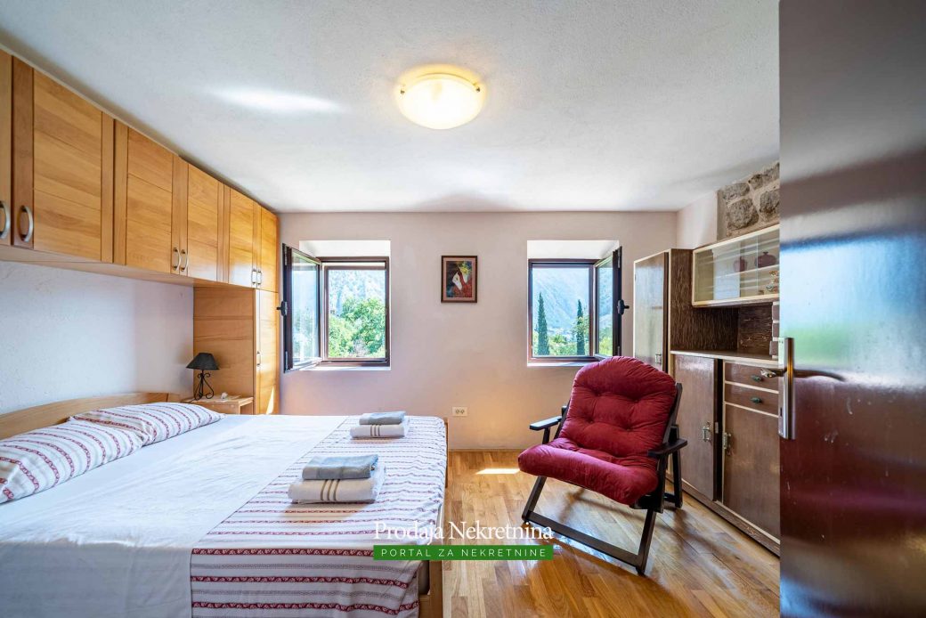 Stone house for sale in Bay of Kotor