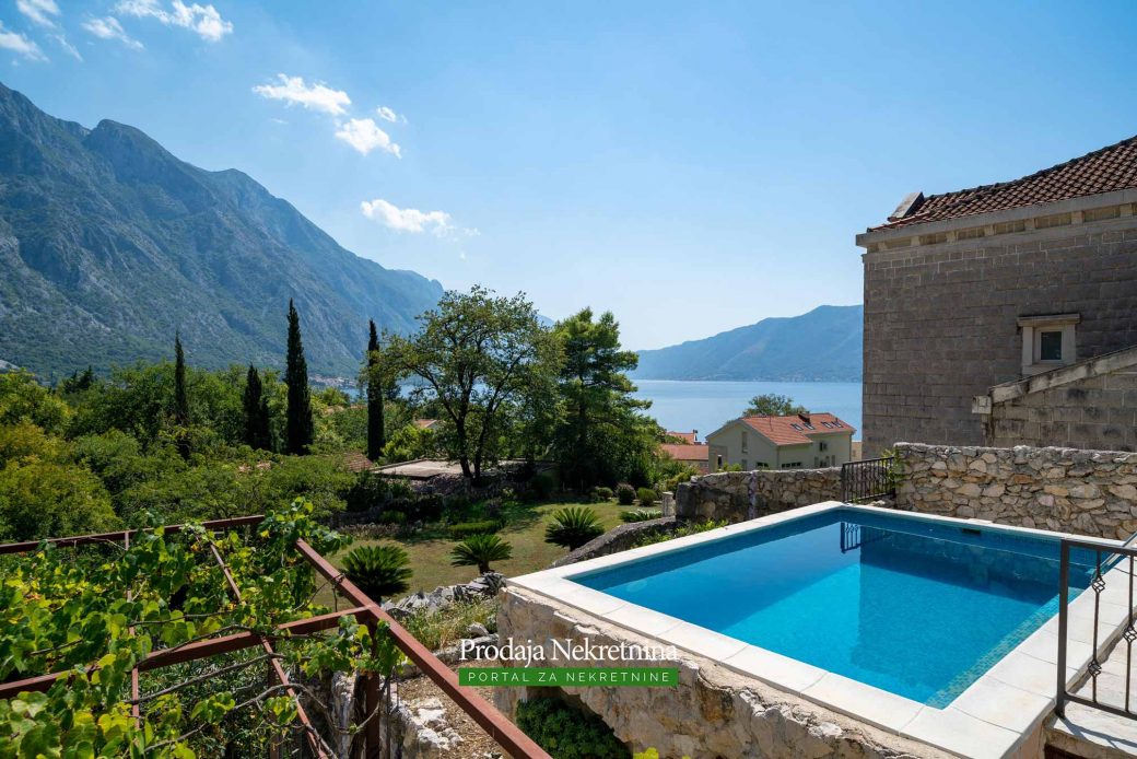 Stone house for sale in Bay of Kotor