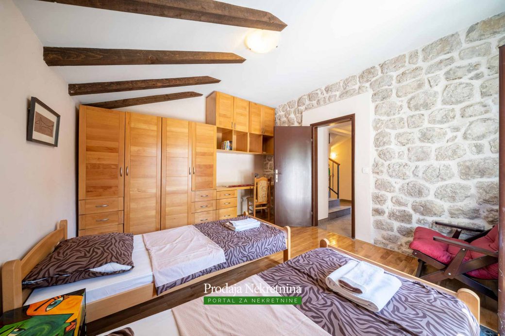 Stone house for sale in Bay of Kotor