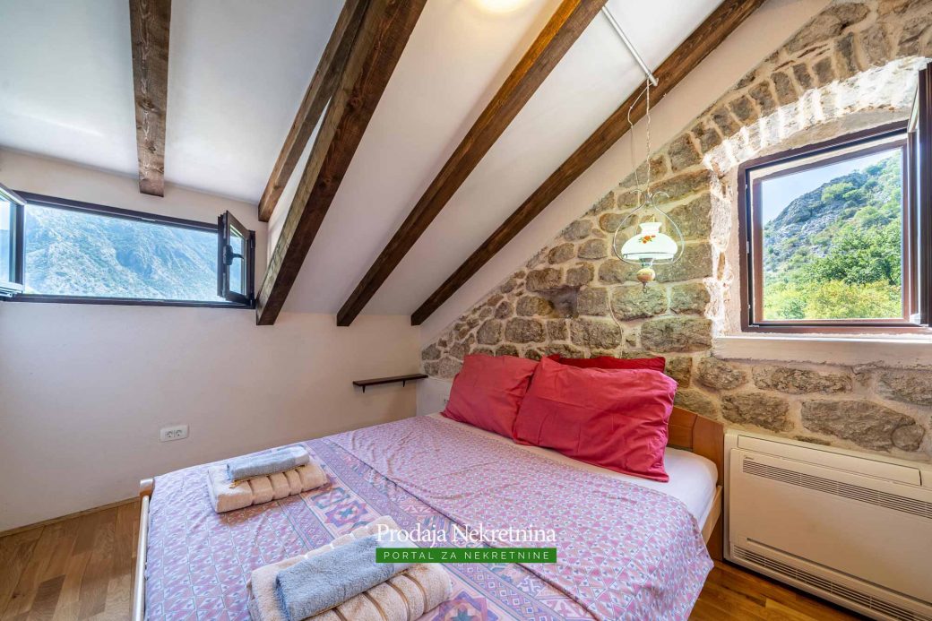 Stone house for sale in Bay of Kotor