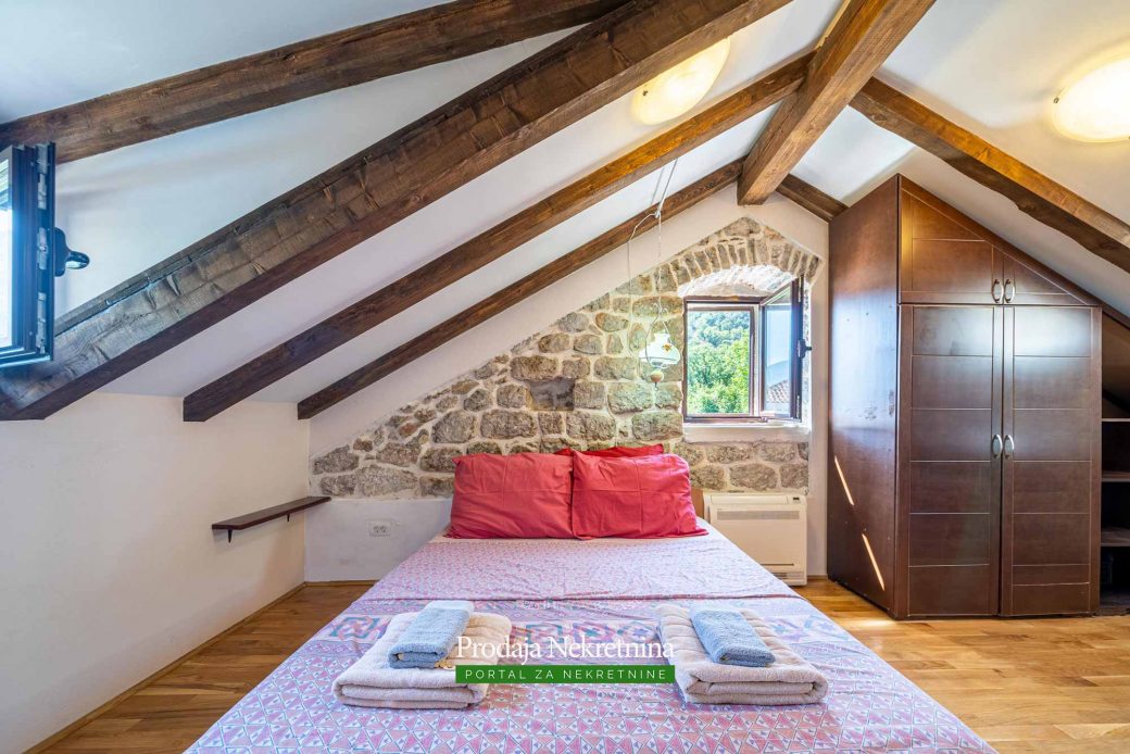 Stone house for sale in Bay of Kotor