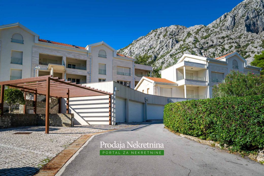 Apartments for sale in Kotor Bay