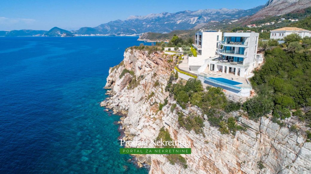 Luxury villa for sale in Budva Riviera