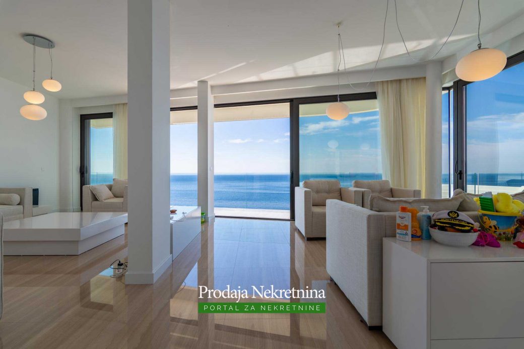 LuxurLuxury villa for sale in Budva Rivieray villa for sale in Budva Riviera