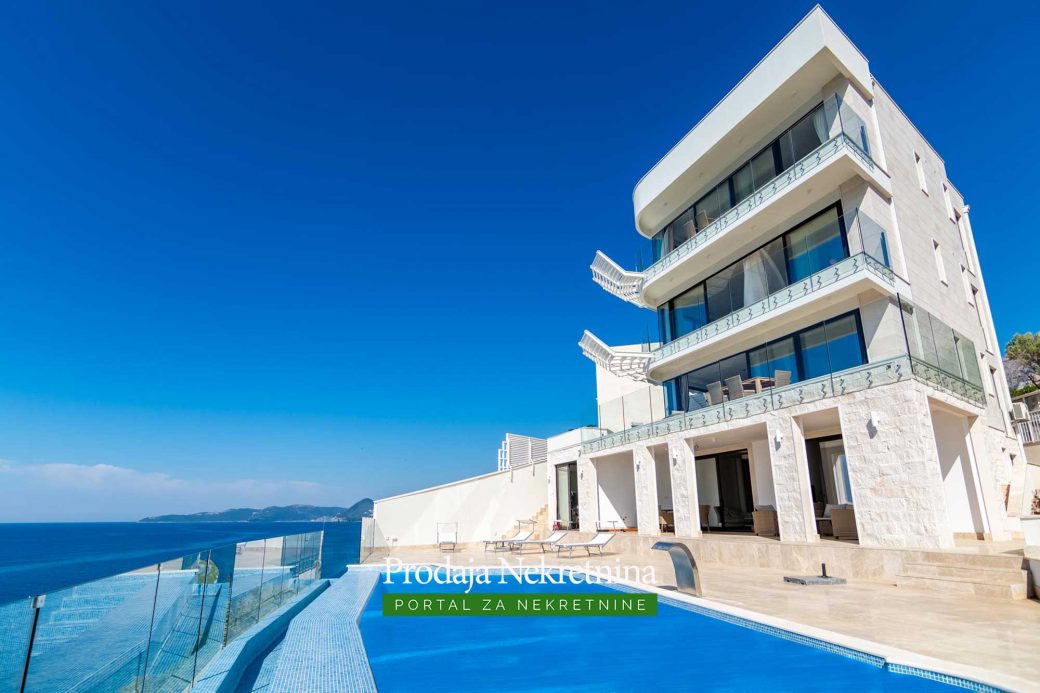 Luxury villa for sale in Budva Riviera