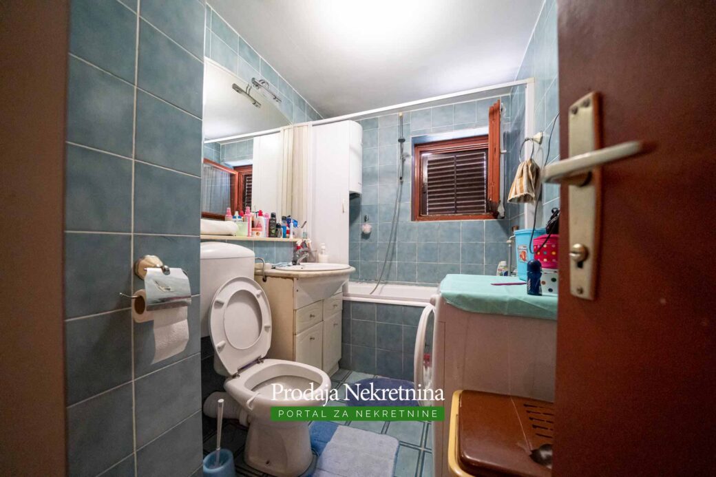 Two bedroom apartment for sale in Dobrota