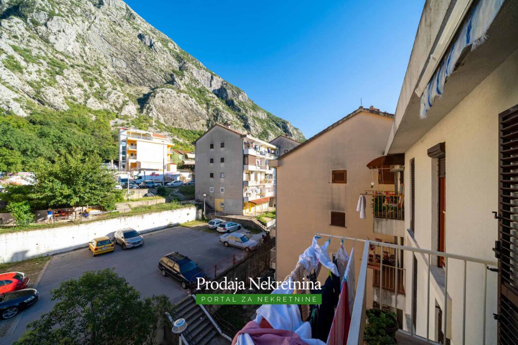 Two bedroom apartment for sale in Dobrota