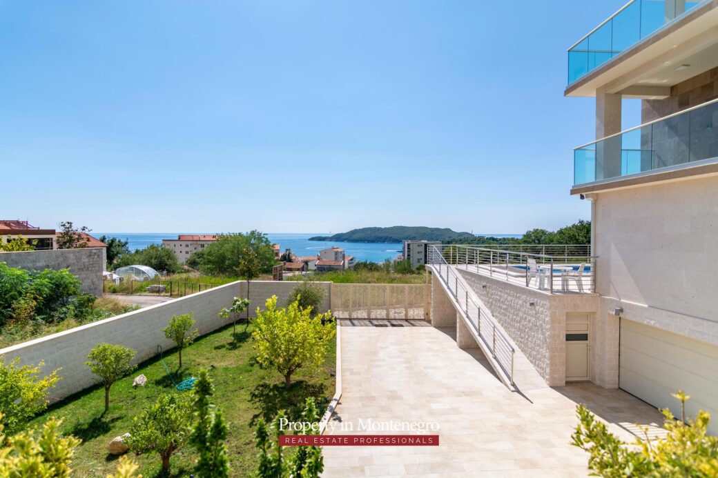 Luxury villa for sale in Budva