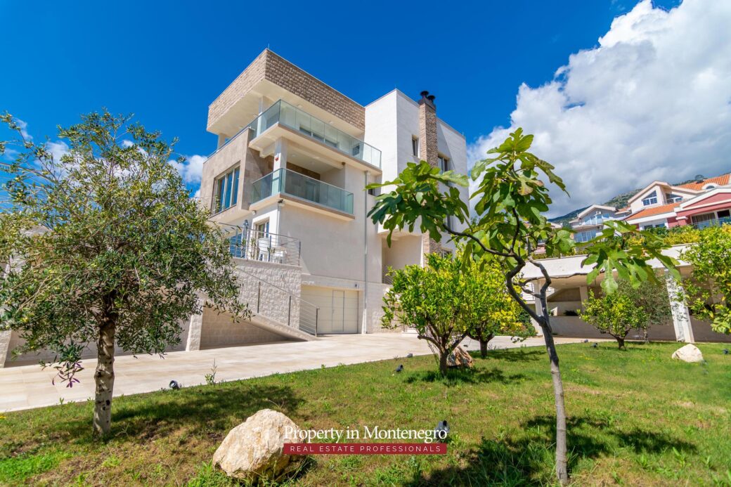 Luxury villa for sale in Budva