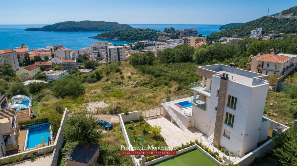 Luxury villa for sale in Budva