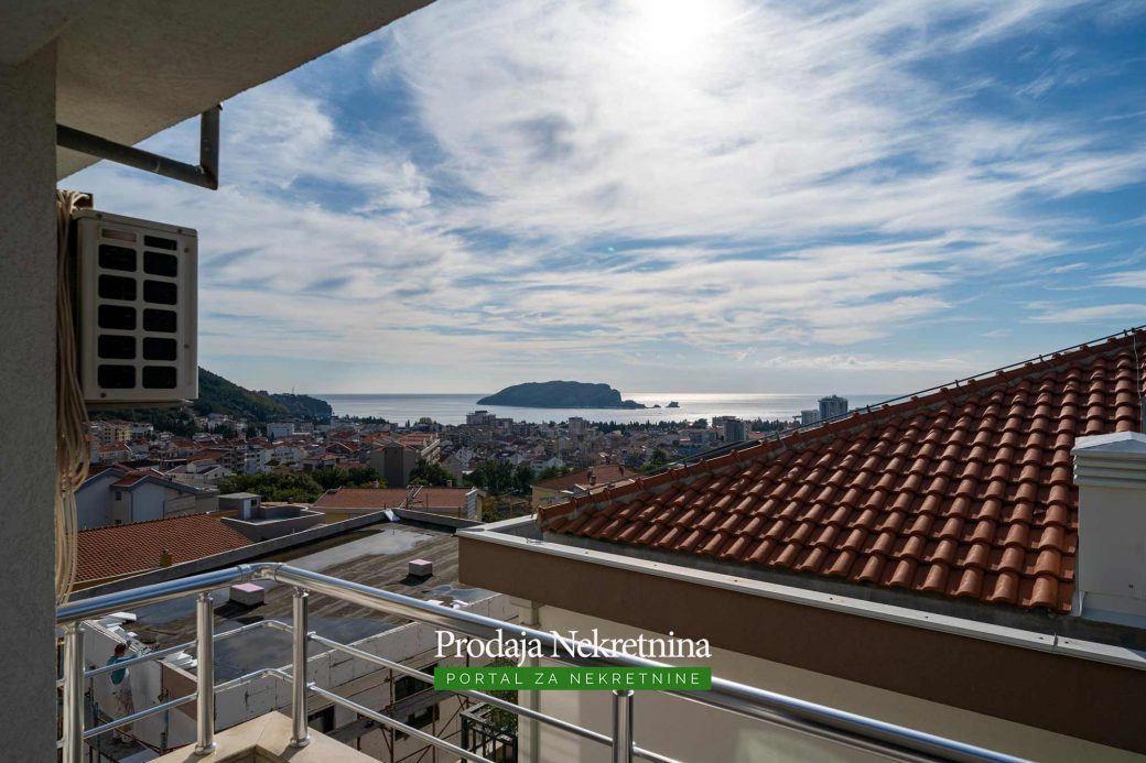 Luxury penthouse for sale in Budva