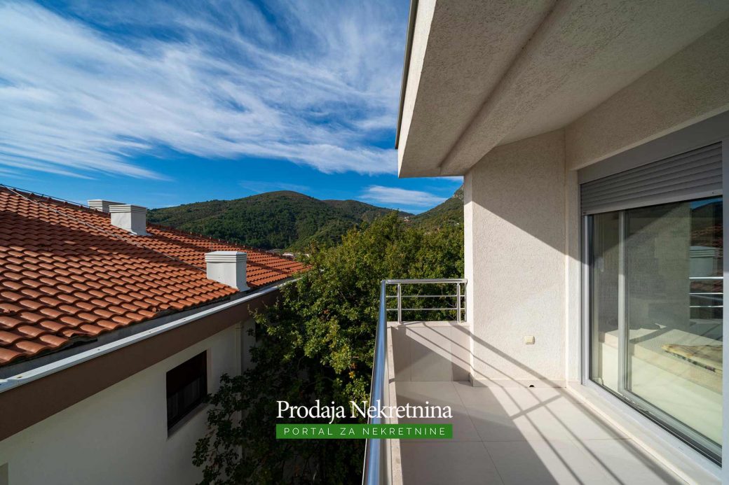 Luxury penthouse for sale in Budva