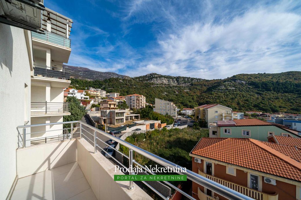 Luxury penthouse for sale in Budva