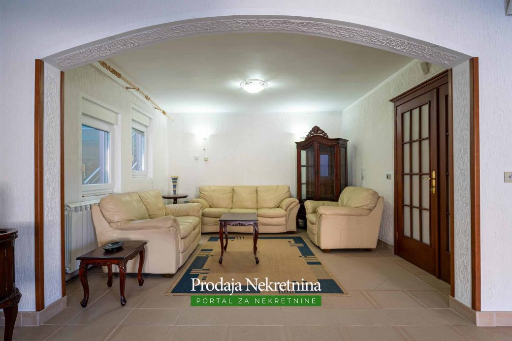 House for sale in Kotor Bay