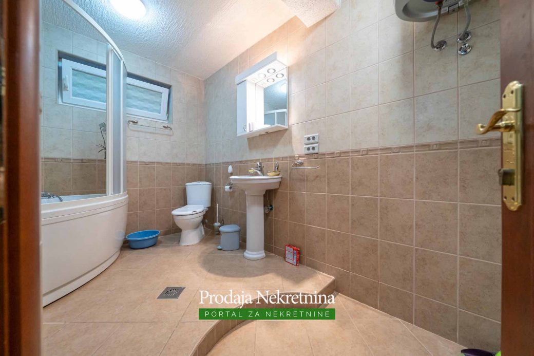 House for sale in Kotor Bay