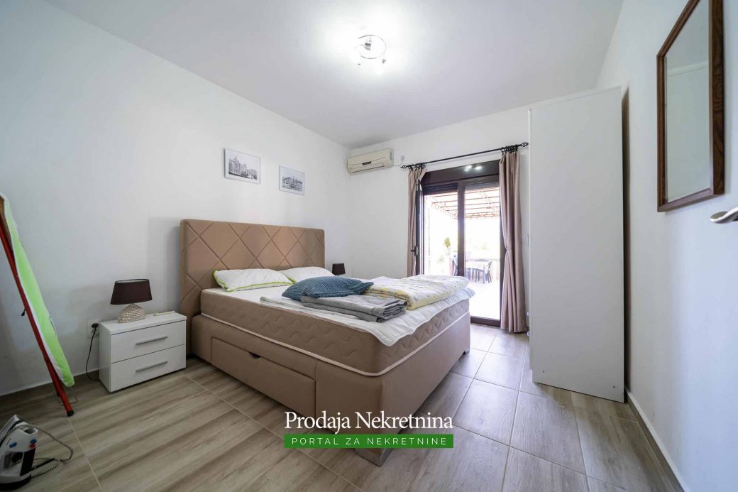 Prodaje se mini hotel u Tivtu