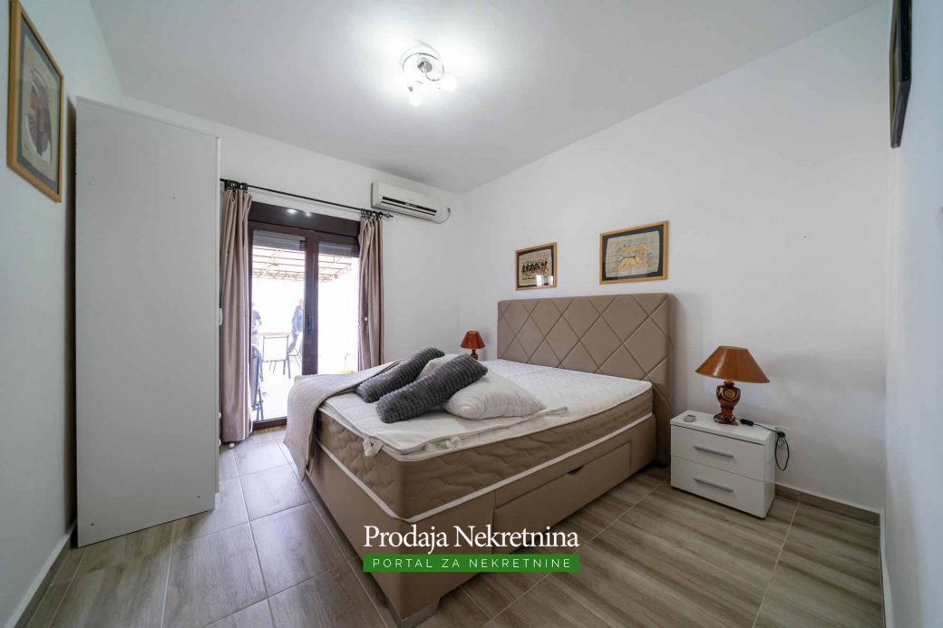 Prodaje se mini hotel u Tivtu