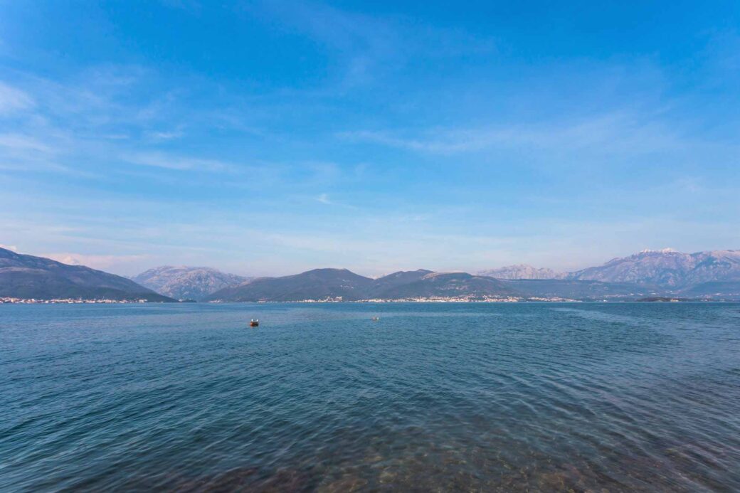 Prodaje se vila u Tivatskom Zalivu
