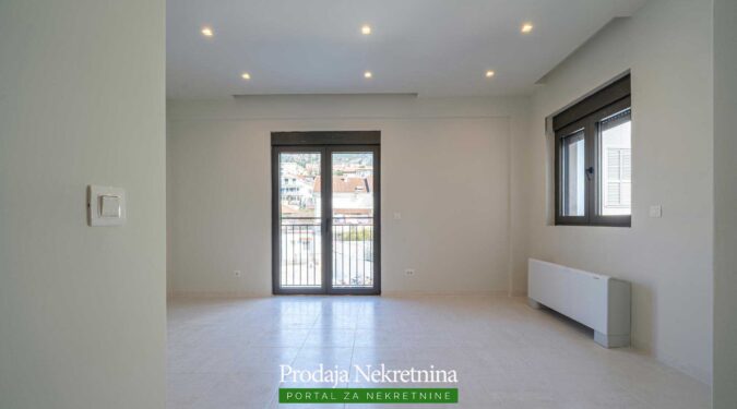 Apartment for sale in center of Tivat