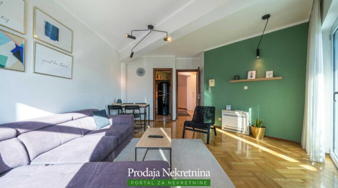 Prodaje se apartman u Budvi