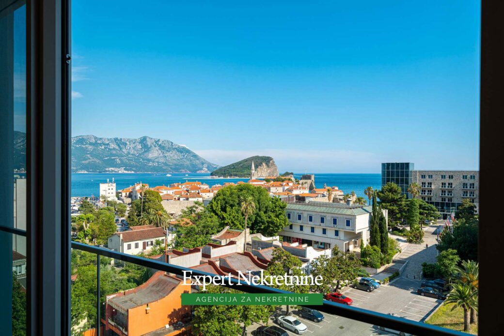 Luxury apartment in Budva