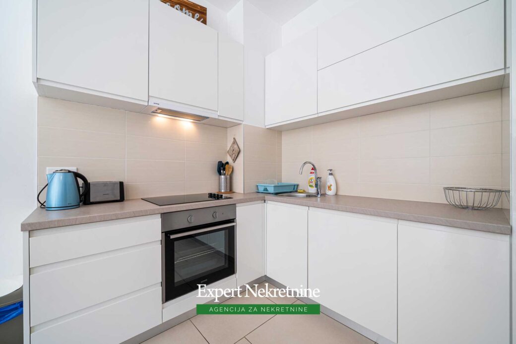 Prodaje se penthouse u Kotorskom Zalivu