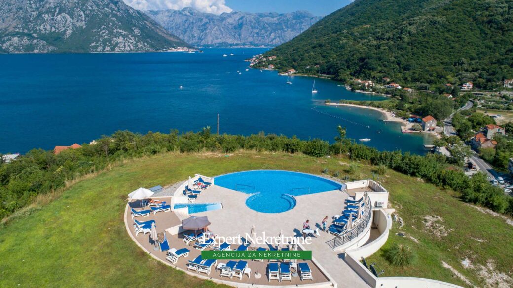 Penthouse for sale in Bay of Kotor