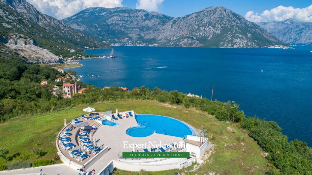 Penthouse for sale in Bay of Kotor