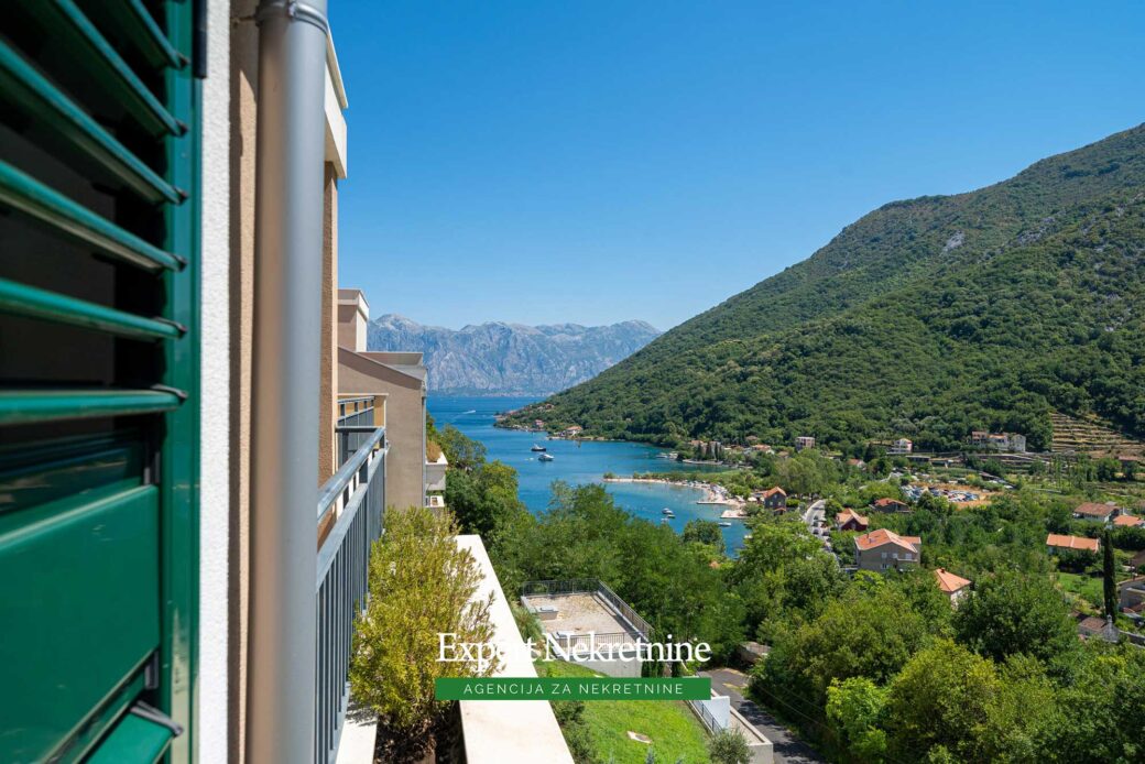 Penthouse for sale in Bay of Kotor