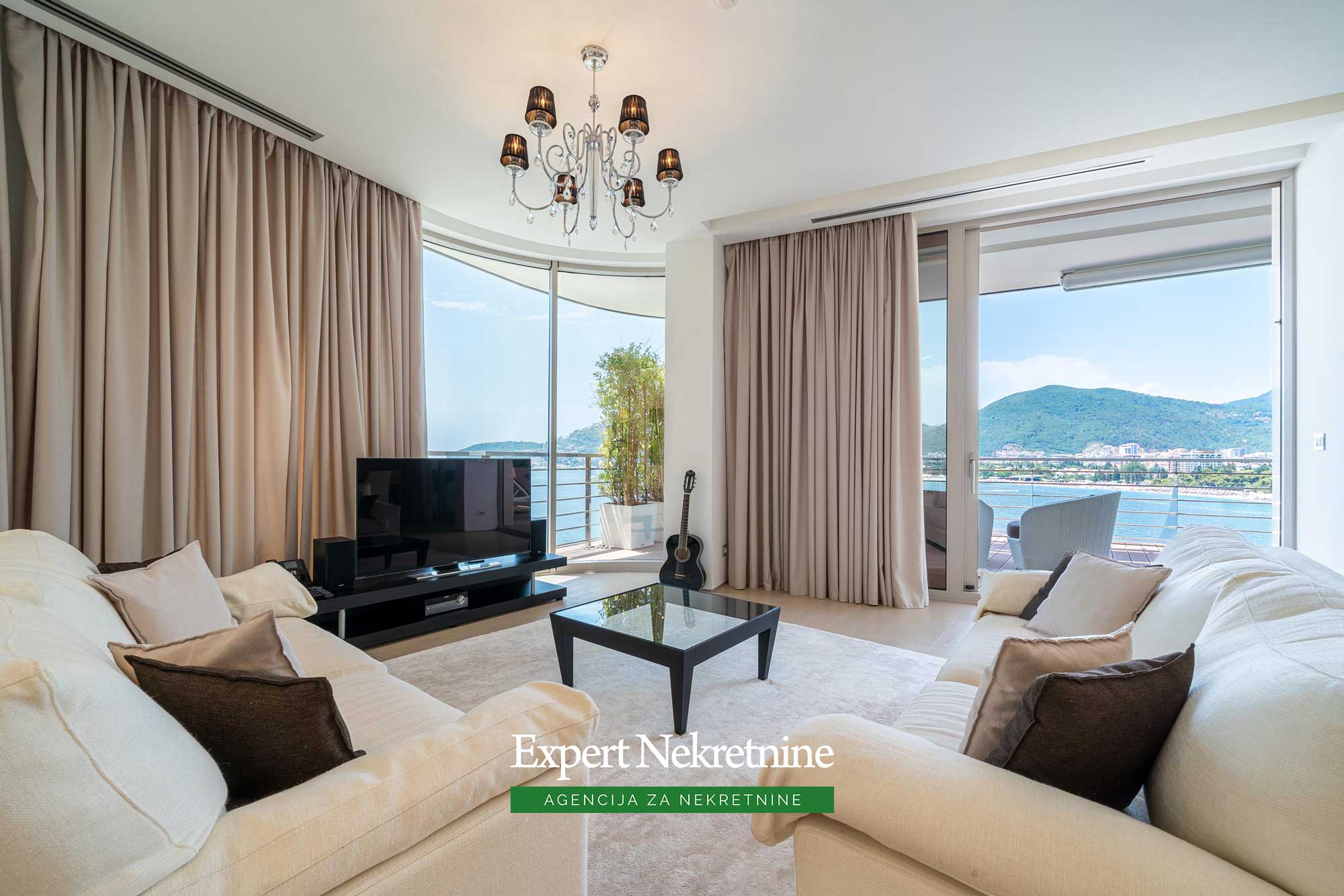 Luxury two bedroom apartment for sale in Dukley Gardens