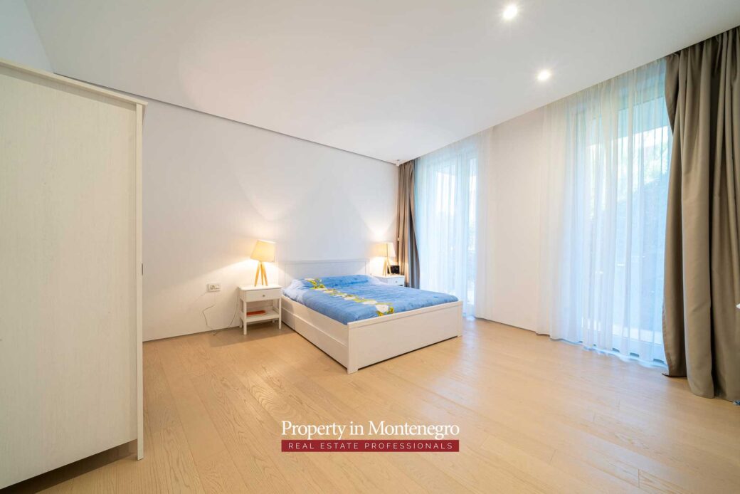 Luxury apartment for sale in Dukley Gardens