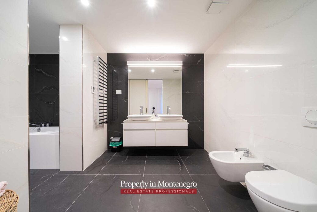 Luxury apartment for sale in Dukley Gardens