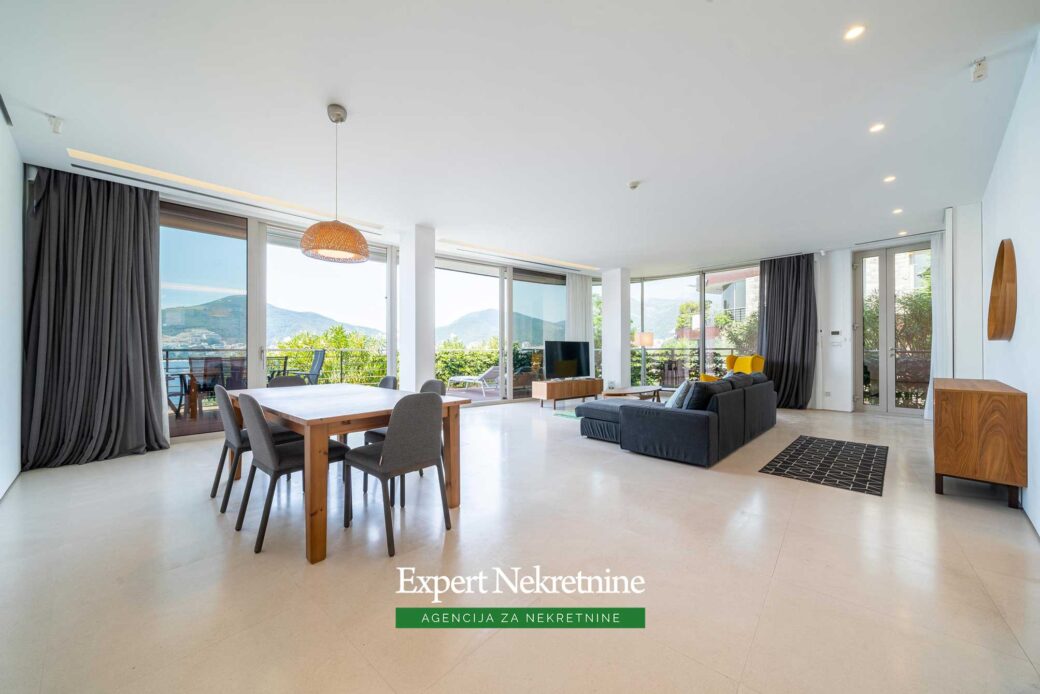 Luxury apartment for sale in Dukley Gardens