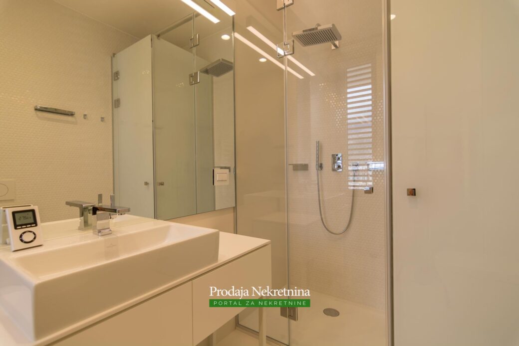 Luxury two bedroom near Old Town Budva