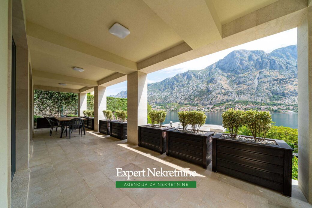 Villa for sale in Bay of Kotor