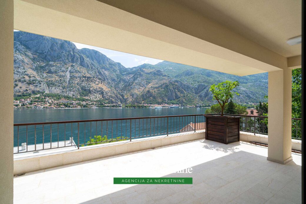 Villa for sale in Bay of Kotor